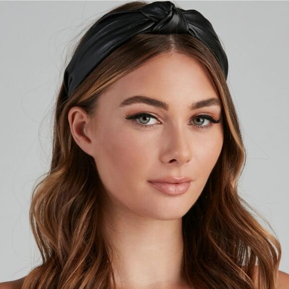 💖 2/$30 Womens Boho black top knot faux leather wide thick minimalist headband - Picture 5 of 14